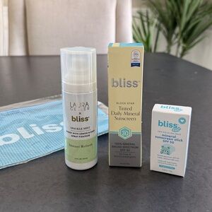 NEW Bliss Beach Day SPF Kit Mist Sunscreen + Stick Set